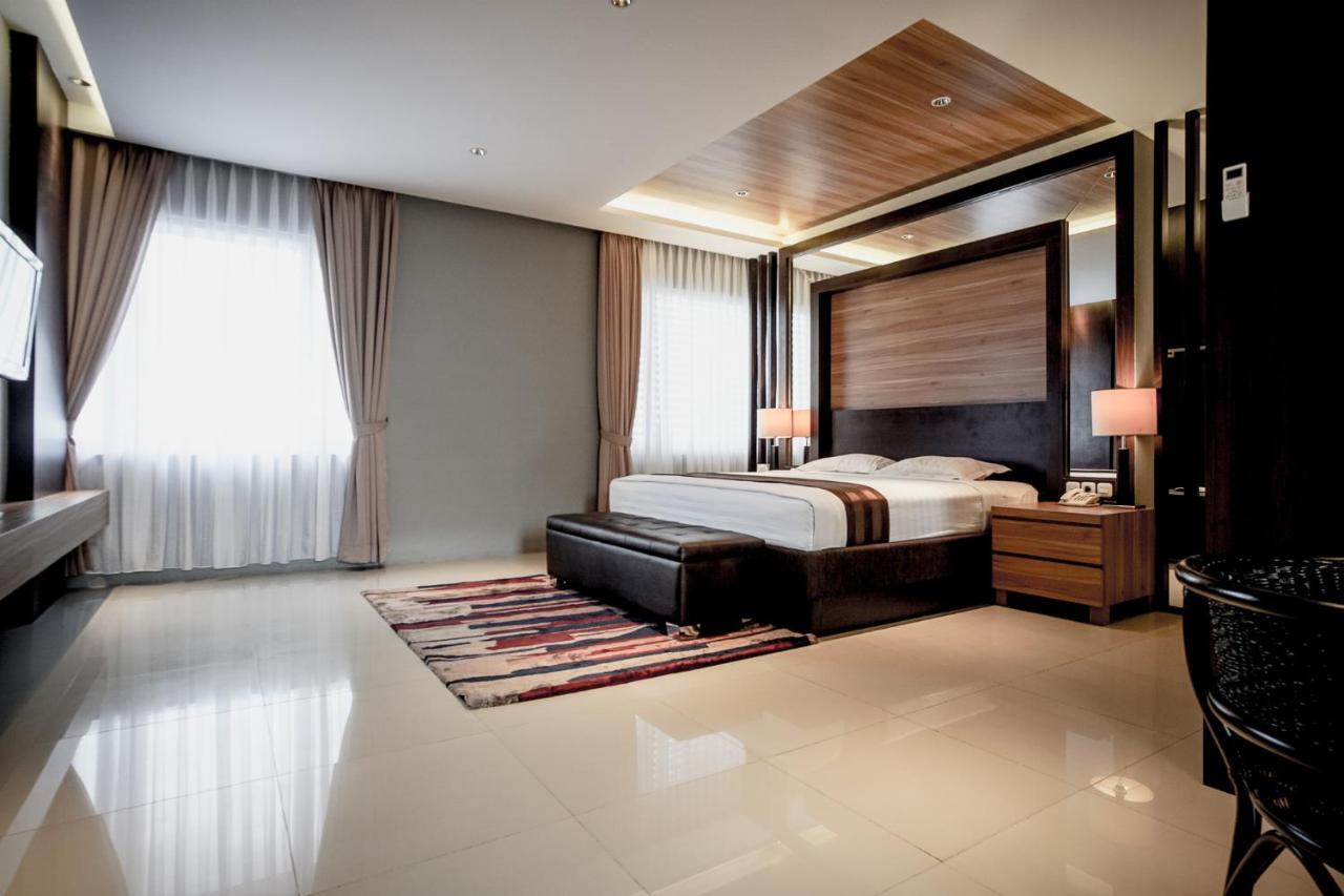 Hotel Asri Plaza Asia Tasikmalaya Exterior foto